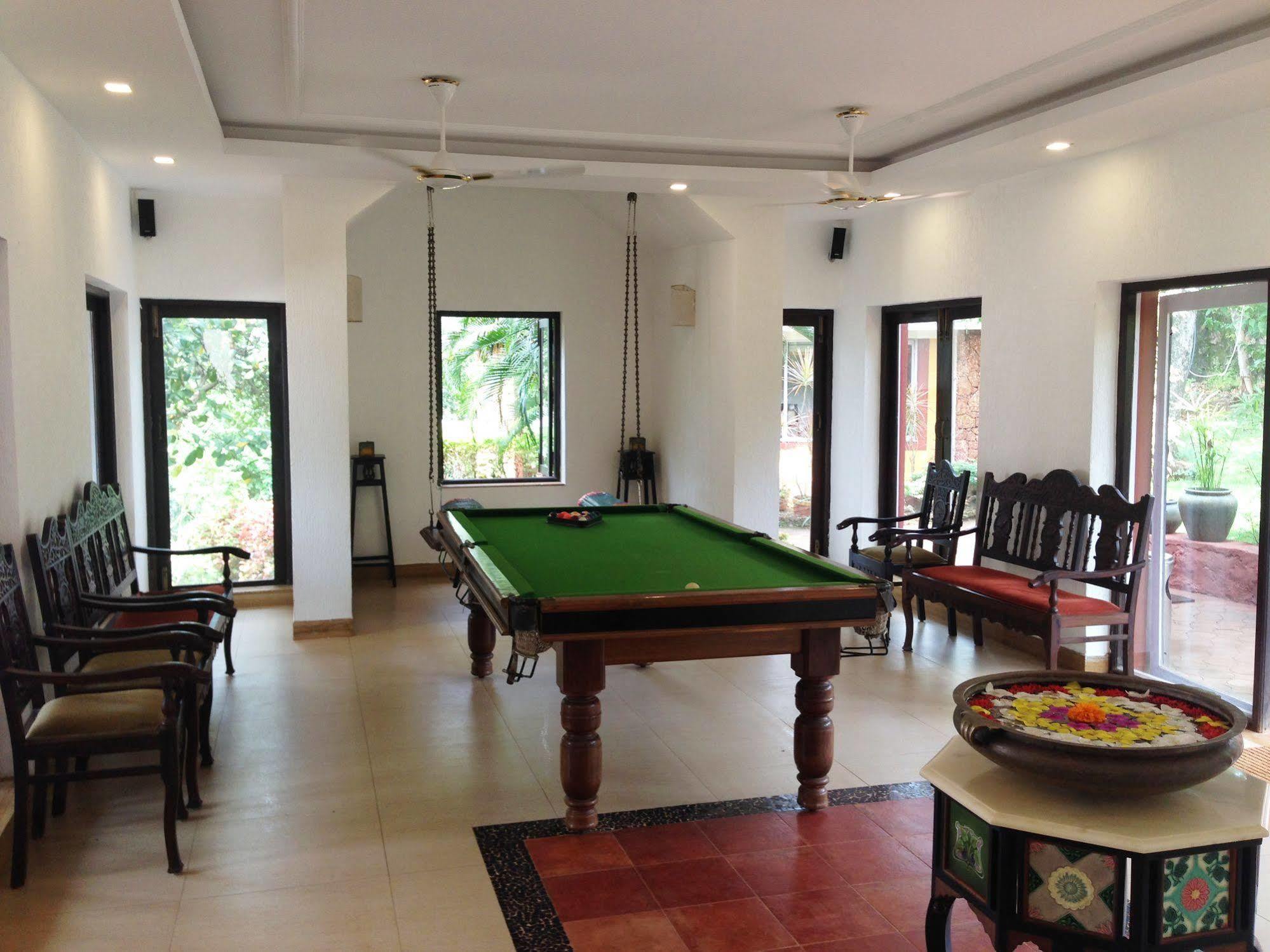 Nirvana Hermitage Anjuna Bagian luar foto