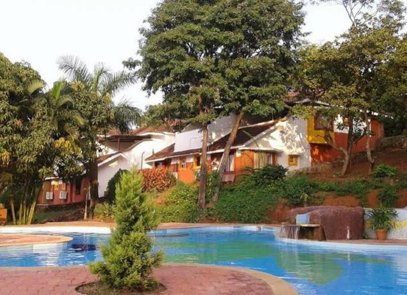 Nirvana Hermitage Anjuna Bagian luar foto