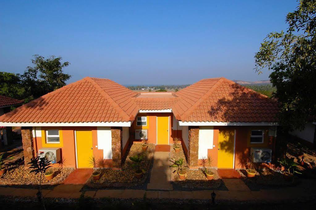 Nirvana Hermitage Anjuna Bagian luar foto